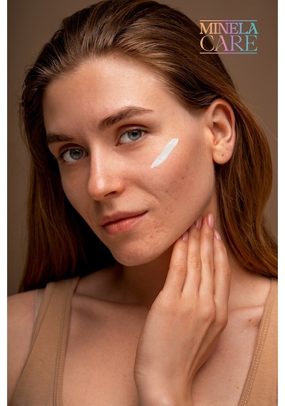 Minela Care Akneye Meyilli Ciltler İçin Yüz Güneş Kremi SPF50 70 G