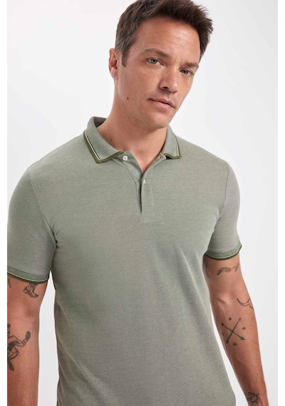 Defacto Slim Fit Dar Kesim Polo Yaka Kısa Kollu Pamuklu Tişört D0033AXNS Haki