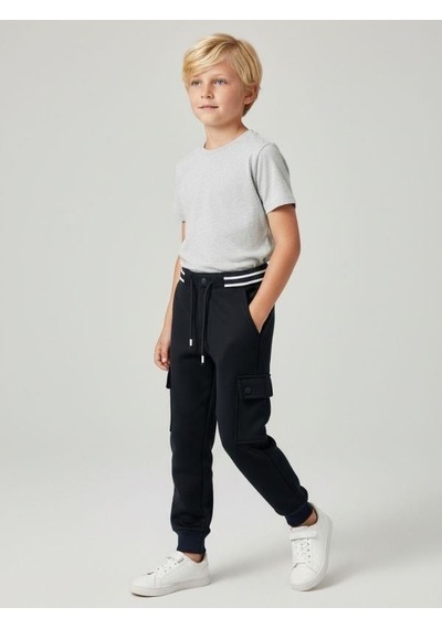 Zekids Erkek Çocuk Scuba Kumaş İçi Şardonlu Beli Paçası Lastikli Kargo Pantolon-16322 Lacivert Zekids Erkek Çocuk Scuba Kumaş İçi Şardonlu Beli Paçası Lastikli Kargo Pantolon-16322 Lacivert