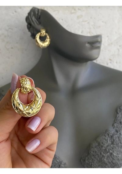 Kabartma Desenli Gold Renk Küpe Altın