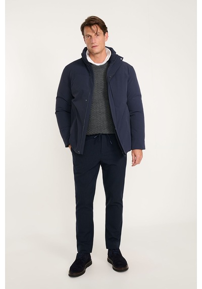 Ac&Co / Altınyıldız Classics Erkek Lacı Standart Fit Normal Kesim Dik Yaka Fermuarlı Fleto Cepli Kaban Laci Ac&Co / Altınyıldız Classics Erkek Lacı Standart Fit Normal Kesim Dik Yaka Fermuarlı Fleto Cepli Kaban Laci