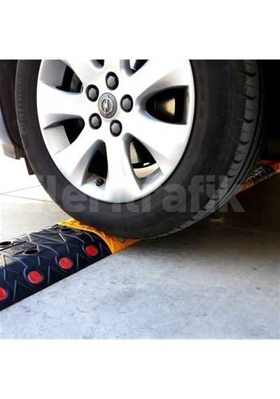Klasik Hız Kesici Set Kapaklı Plastik. Yol Kasisi 7.5 M N11.494