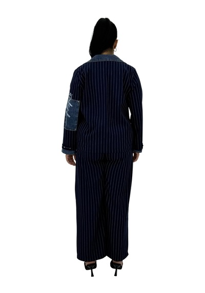 Büyük Beden Taş Boncuk İşlemeli Çizgili Denim Detaylı Beli Lastikli İkili Kadın Ceket Takım Lacivert Büyük Beden Taş Boncuk İşlemeli Çizgili Denim Detaylı Beli Lastikli İkili Kadın Ceket Takım Lacivert