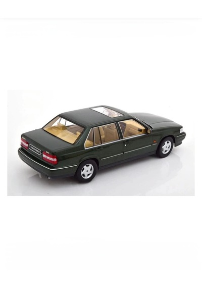 Triple9 1:18 Ölçek 1996 Volvo 960 Koyu Yeşil Model Araba