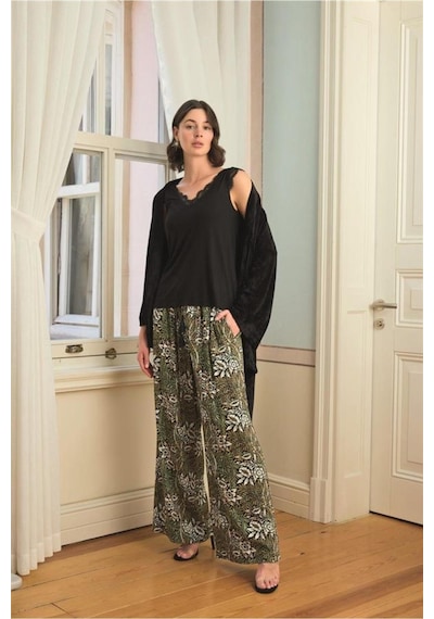 Lisinya Çiçek Yaprak Ve Etnik Desenli Dantelli 3 Lü Pijama Takımı Siyah