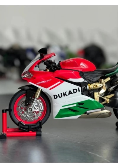 Ducati Panigale 1199 Maket - 1:9 Işıklı Duman Efektli