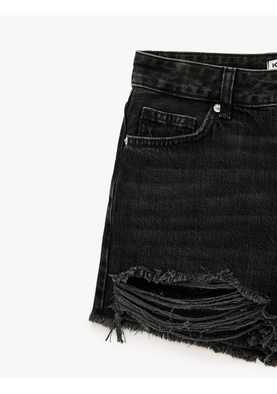 Koton Yıpratma Detaylı Pamuklu Cepli Düğmeli Mini Denim Şort Siyah 6sal40232md
