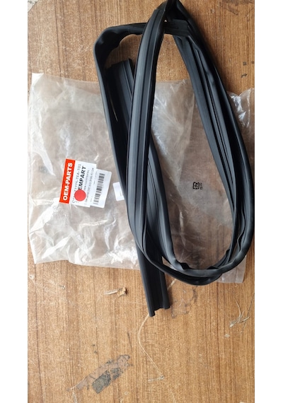 Civic Fc5 16-21 Ön Sol Cam İçine Gelen Lastik 72275teat01