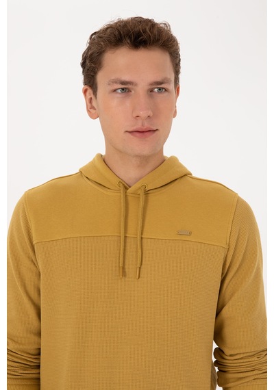 U.S. Polo Assn. Erkek Regular Fit Kapüşonlu Petek Dokulu Hardal Sweatshirt 50315526-VR151
