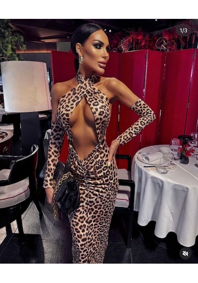 Pink Life Leopar Kolluklu Göğüs Dekolteli Midi Boy Elbise Leopar Pink Life Leopar Kolluklu Göğüs Dekolteli Midi Boy Elbise Leopar