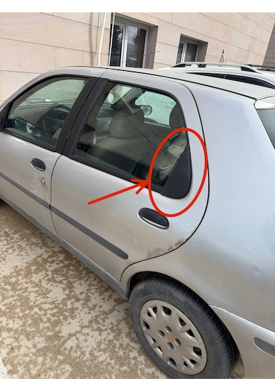 Fiat Palio Arka Kapı Köşe Kapağı Sağ Veya Sol Kapı Çıta Üçgen Trim Parçası Oem 715284sx Arka Sağ
