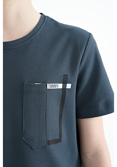 Tommylife Tommy Life Orman Yeşili Cep Detaylı O Yaka Standart Kalıp Erkek Çocuk T-shirt - 11120 Yeşil