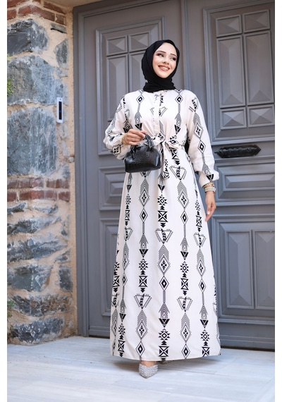 Hira Life Fashion Kadın Tesettür Geometrik Desen Önü Düğmeli Ve Bel Kuşaklı Viskon Elbise Beyaz Beyaz Hira Life Fashion Kadın Tesettür Geometrik Desen Önü Düğmeli Ve Bel Kuşaklı Viskon Elbise Beyaz Beyaz