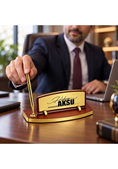 Bk Gift Kişiye Özel Kalemli Ahşap Masa İsimliği Gold Plakalı Bk26 -4 Çok Renkli