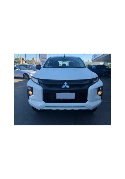 Mitsubishi L200 Ön Far Çerçevesi 2019+