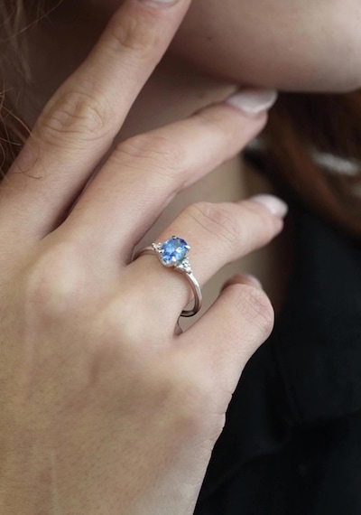 Tanzanite Oval Tektaş Yüzük