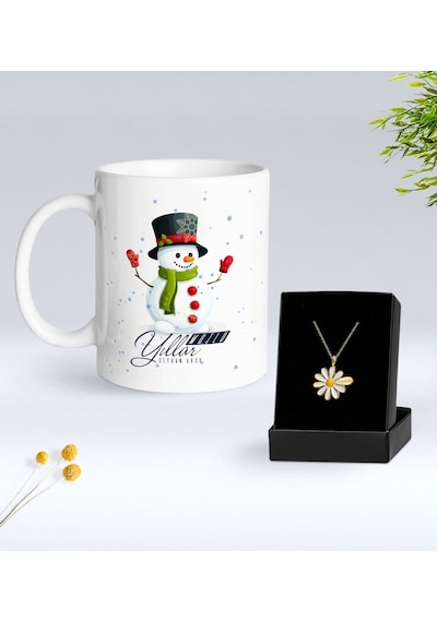 Bk Gift Kişiye Özel İsimli Yılbaşı Tasarımlı Beyaz Kupa Bardak Ve Papatya Kolye Hediye Seti- 7, Sevgiliye Hediye, Yeni Yıl Hediyeleri