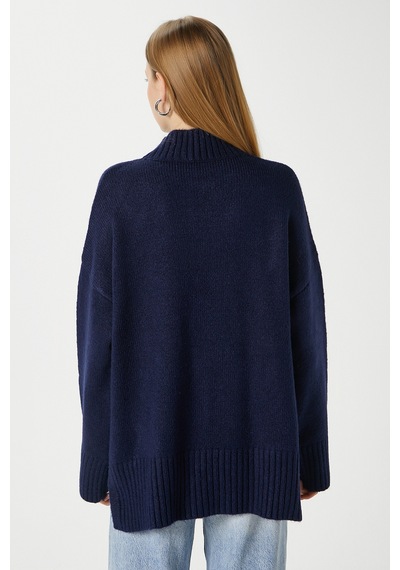 Ritnice Kadın Wonder Yumuşacık Dik Yaka Lacivert Yırtmaçlı Oversize Triko Kazak Lacivert Ritnice Kadın Wonder Yumuşacık Dik Yaka Lacivert Yırtmaçlı Oversize Triko Kazak Lacivert