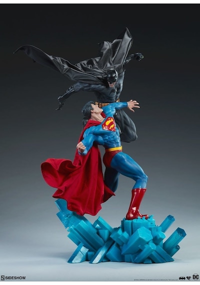 Sideshow Collectibles Batman Vs. Superman Diorama