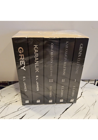 Grinin Elli Tonu- Karanlığın Elli Tonu- Özgürlüğün Elli Tonu 3 Kitap + 2 Kitap