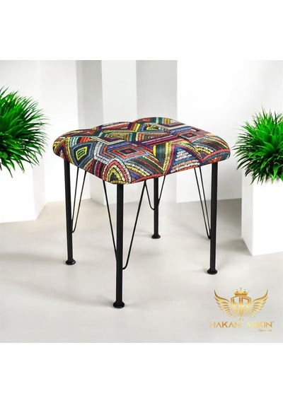 By Hakan Aşkın Metal Ayaklı Rug Pattern Novoline Puf 40x45 Cm 2025 Çok Renkli