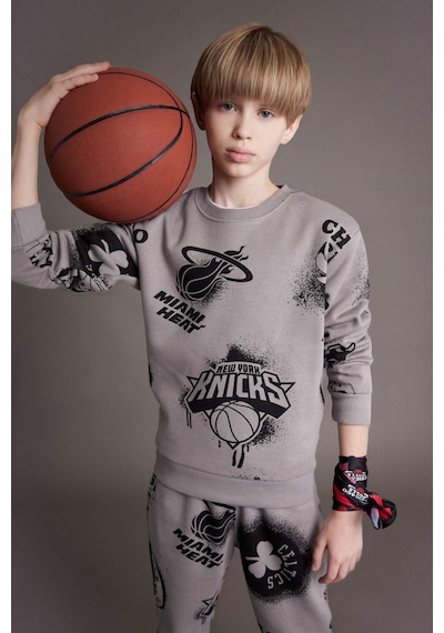 DeFacto Erkek Çocuk NBA Current Teams Bisiklet Yaka Sweatshirt Y4130A624WNGR323 DeFacto Erkek Çocuk NBA Current Teams Bisiklet Yaka Sweatshirt Y4130A624WNGR323