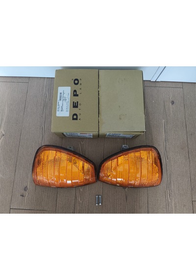 Mercedes W123 Sinyal Takımı Depo A0008207321 A0008207421