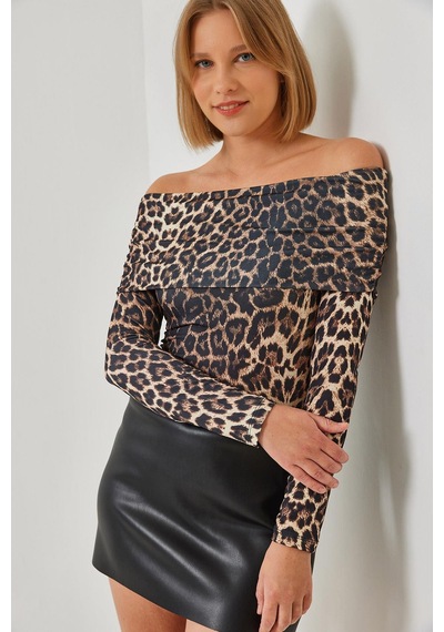 Shade Kadın Madonna Yaka Bluz 378 60351261 - Leopar