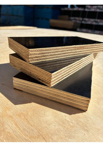 Basply Yerli Çift Taraflı Filmli Plywood 18 Mm 1250 X 2500 Mm 9 Katman Çam Ahşabı