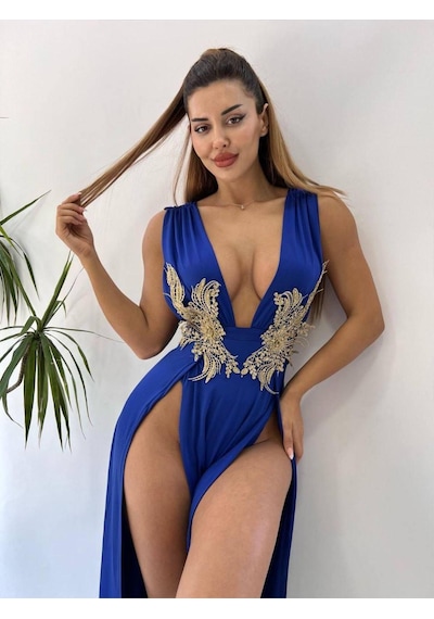 Pink Life Saks Mavi Sarı Mikro Kumaş Derin V Yaka Çift Yırtmaçlı Dantelli Elbise Saks Mavi