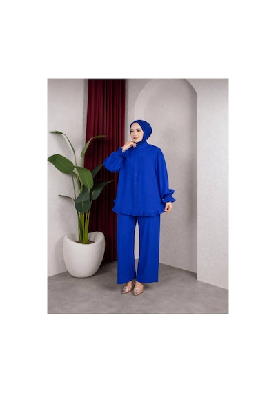 Hira Life Fashion Kadın Çilek Kumaş Dik Yaka Düğmeli Fırfır Detaylı Tesettür Tunik Pantolon İkili Takım Mavi Mavi Hira Life Fashion Kadın Çilek Kumaş Dik Yaka Düğmeli Fırfır Detaylı Tesettür Tunik Pantolon İkili Takım Mavi Mavi