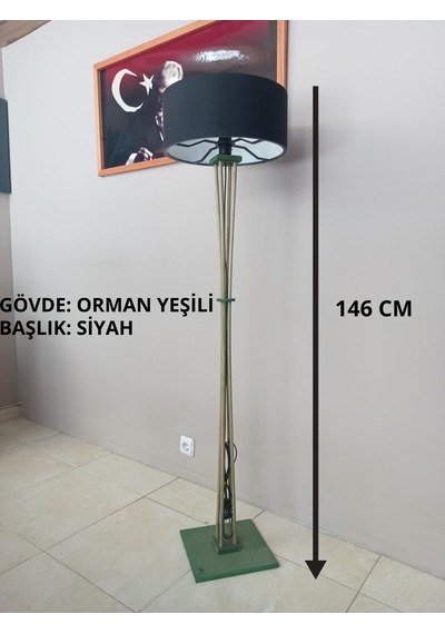 Lambader-ahşap Ayaklı Köşe Aydınlatma Siyah