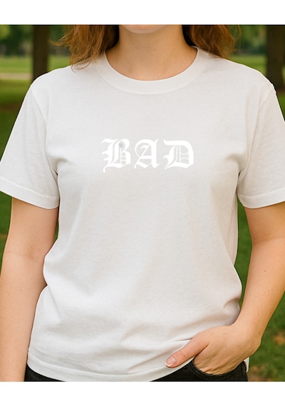 Bad Bunny Bad Baskılı Bad Bunny T-shirtü Beyaz