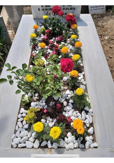 Asenya Mezar Taşı 11 Kg 2-4 Cm Beyaz Dolomit Taş Dere Çakıl Taşı Bahçe Süs Taşı Mezar Süsleme Taşı