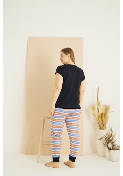 Siyah İnci Curve Büyük Beden Battal Boy Pamuklu Pijama Takım25103751 Siyah Siyah İnci Curve Büyük Beden Battal Boy Pamuklu Pijama Takım25103751 Siyah