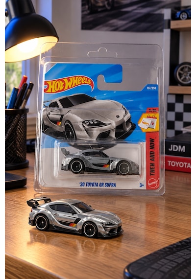 Hot Wheels '20 Toyota Gr Supra Koruma Kabı Dahil Oyuncak Araba Çok Renkli