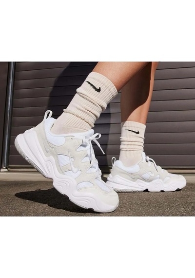 Nike Dr9761-100 W Tech Hera Kadın Günlük Spor Ayakkabı Renkli Çok Renkli