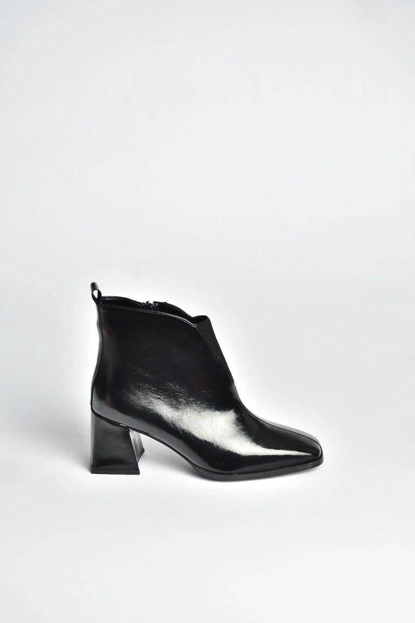 Fox Shoes V848257460 Siyah Rustik Kalın Topuklu Kadın Bot Siyah-rustik