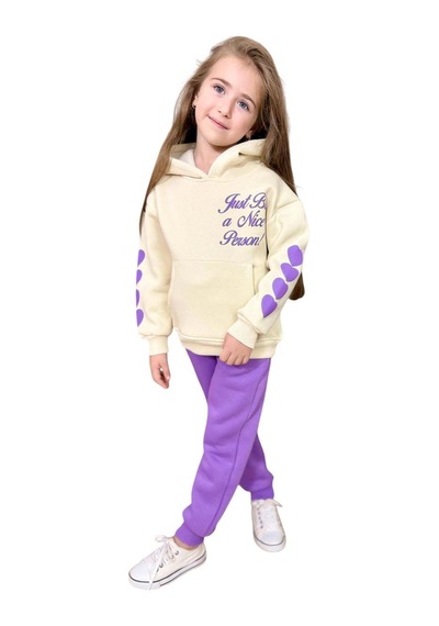 Riccotarz Kız Çocuk Sırt Baskılı Ve Kollarında Yazı Detaylı Sweatshirt Mor Eşofman Takım Mor Riccotarz Kız Çocuk Sırt Baskılı Ve Kollarında Yazı Detaylı Sweatshirt Mor Eşofman Takım Mor