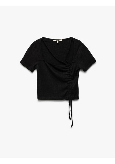 Koton Slim Fit Büzgülü Bağlama Detaylı Kısa Kollu Kare Yaka Fitilli Crop Tişört Siyah 5sak50372ek Siyah Koton Slim Fit Büzgülü Bağlama Detaylı Kısa Kollu Kare Yaka Fitilli Crop Tişört Siyah 5sak50372ek Siyah