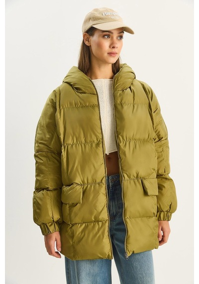 Shade Kadın Kapüşonlu Oversize Yarasa Kol Şişme Mont 60283686 - Yeşil