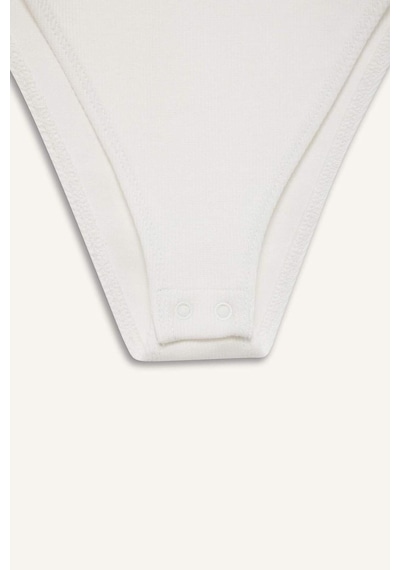 Defacto Yuvarlak Yaka Fitilli Kaşkorse Kısa Kollu Çıtçıtlı Body F1772AX25SM Beyaz