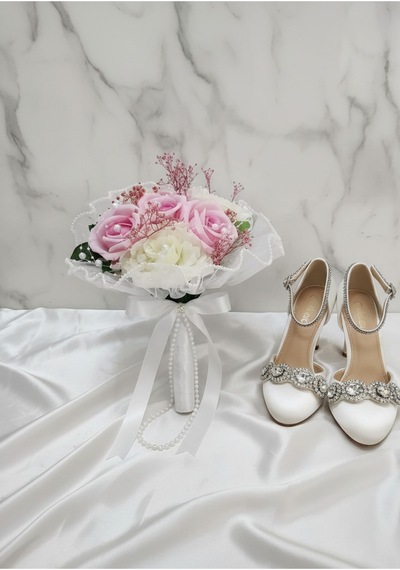 Pembe Beyaz Gelin Buketi İncili Tüllü Yapay Gül Şakayık Nikah Düğün Çiçeği El Buketi - 862522580 Diğer