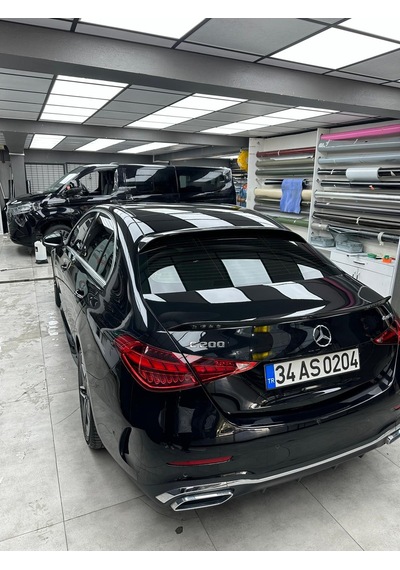 Mercedes W206 Cam Üstü Spoiler Parlak Siyah Abs Plastik İthal Ürün 2021+