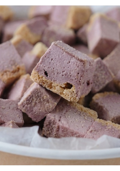 Freeze Dried Böğürtlenli Cheesecake Kurutulmuş Çıtır Cheesecake Küpleri, Tatlı Küpleri Atıştırmalık - 100 Gr