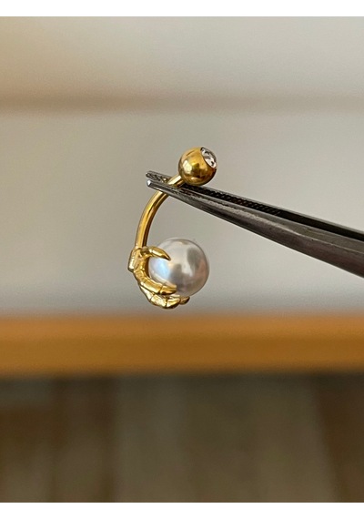 316 L Cerrahi Çelik Pençe Modeli Detaylı İncili Zirkon Taşlı Göbek Piercingi Altın