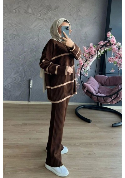 De Pose Iki Renkli Mevsimlik Ince Kumaş Triko Takım Kahverengi
