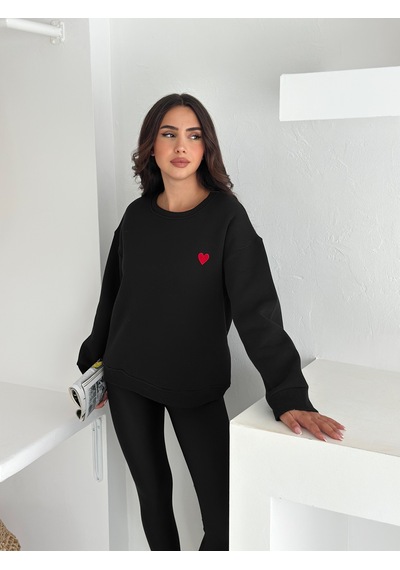 Kadın Kalp Nakışlı Sweatshirt Sade & Sevgi Dolu Stil Siyah