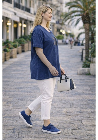 Cedy Denim Cedy - Kadın Özel Tasarım Esnek, Pul Payet, Dantel Detaylı Yıkamalı V Yaka Büyük Beden Tişört Lacivert Cedy Denim Cedy - Kadın Özel Tasarım Esnek, Pul Payet, Dantel Detaylı Yıkamalı V Yaka Büyük Beden Tişört Lacivert