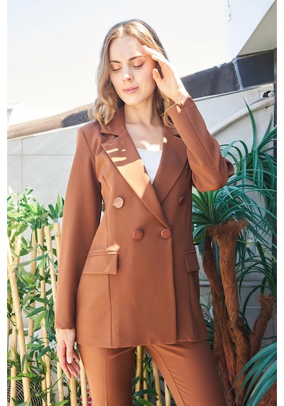 Kadın Düğme Detaylı Uzun Kol Şık Ofis Süs Cep Kapaklı Kumaş Blazer Ceket-koyu Taba K.taba Kadın Düğme Detaylı Uzun Kol Şık Ofis Süs Cep Kapaklı Kumaş Blazer Ceket-koyu Taba K.taba